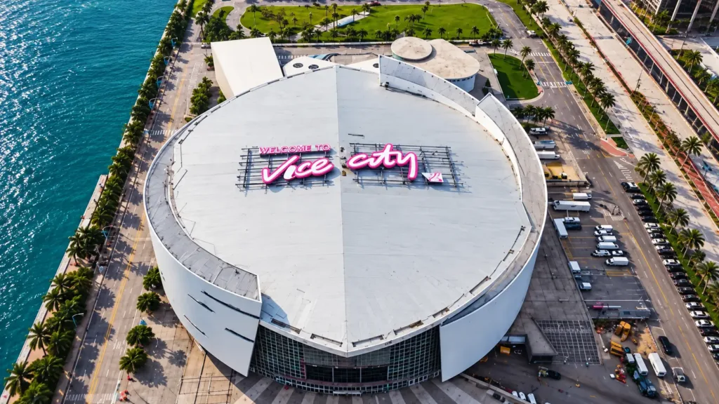 GTA 6 Miami marketing sign reading Welcome to Vice City on the Kaseya Center
